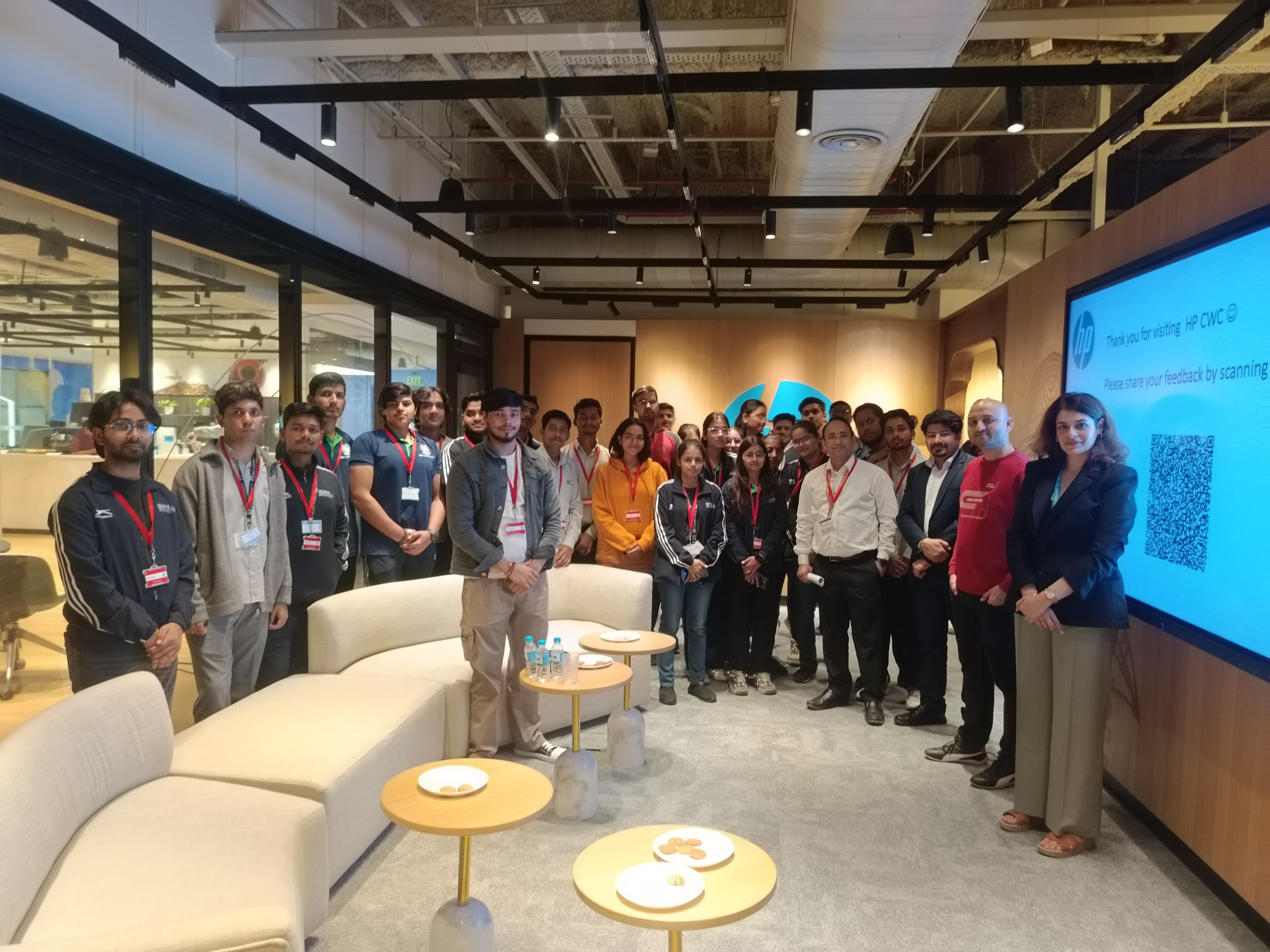 SGTU Students Gain Industry Knowledge from HP Industrial Visit